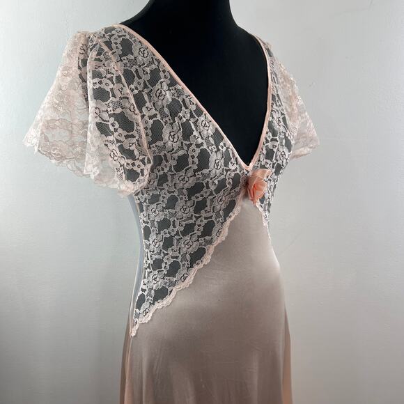 VINTAGE Val Mode Pink Sleep Dress Floral Sheer Lace Deep V-Neck Sz Small NEW - Picture 4 of 11